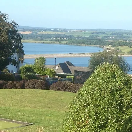 Homestay Mary Hillgrove Sea View 36 Carlton Village Golf Links Road Co Cork Ireland Youghal